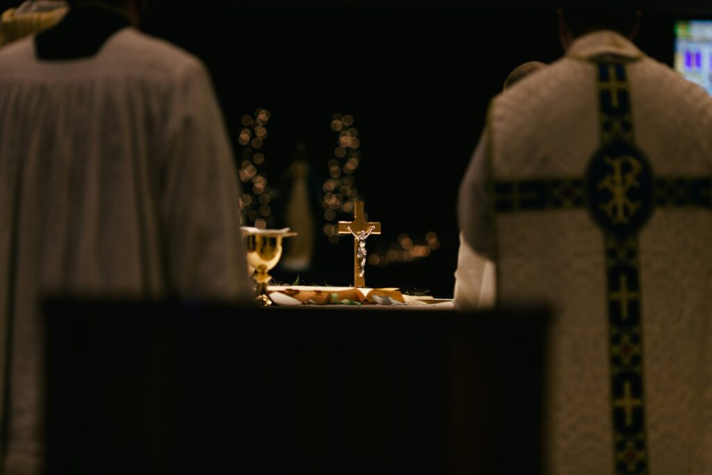 Những bí quyết để trở thành một linh mục tốt